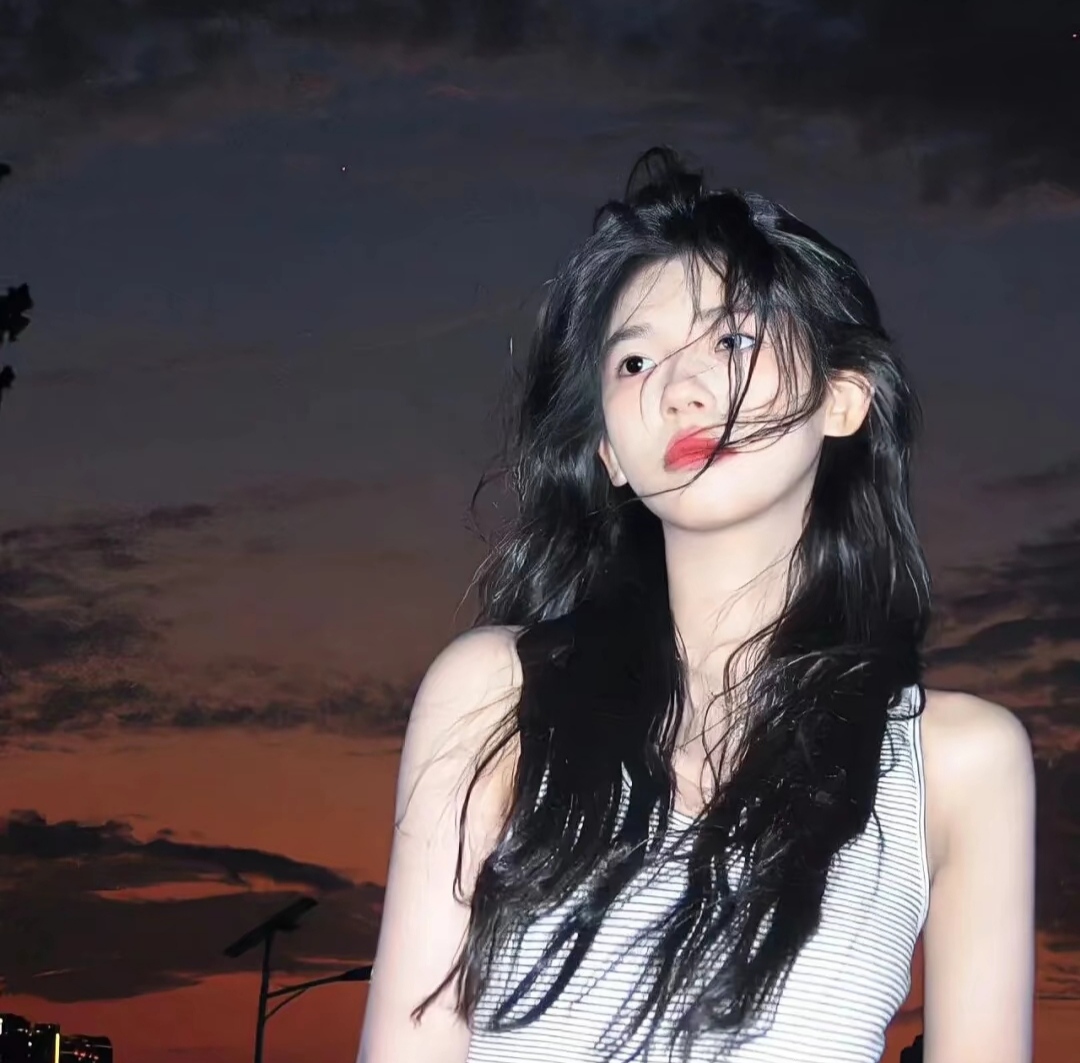 美女头像真人很吸引人_美女图片微信头像