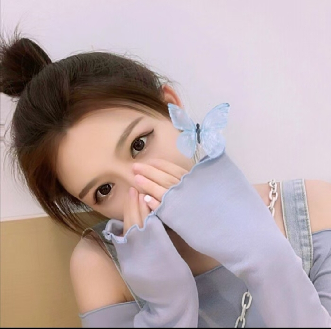 美女高雅造型_美女照片背影侧面