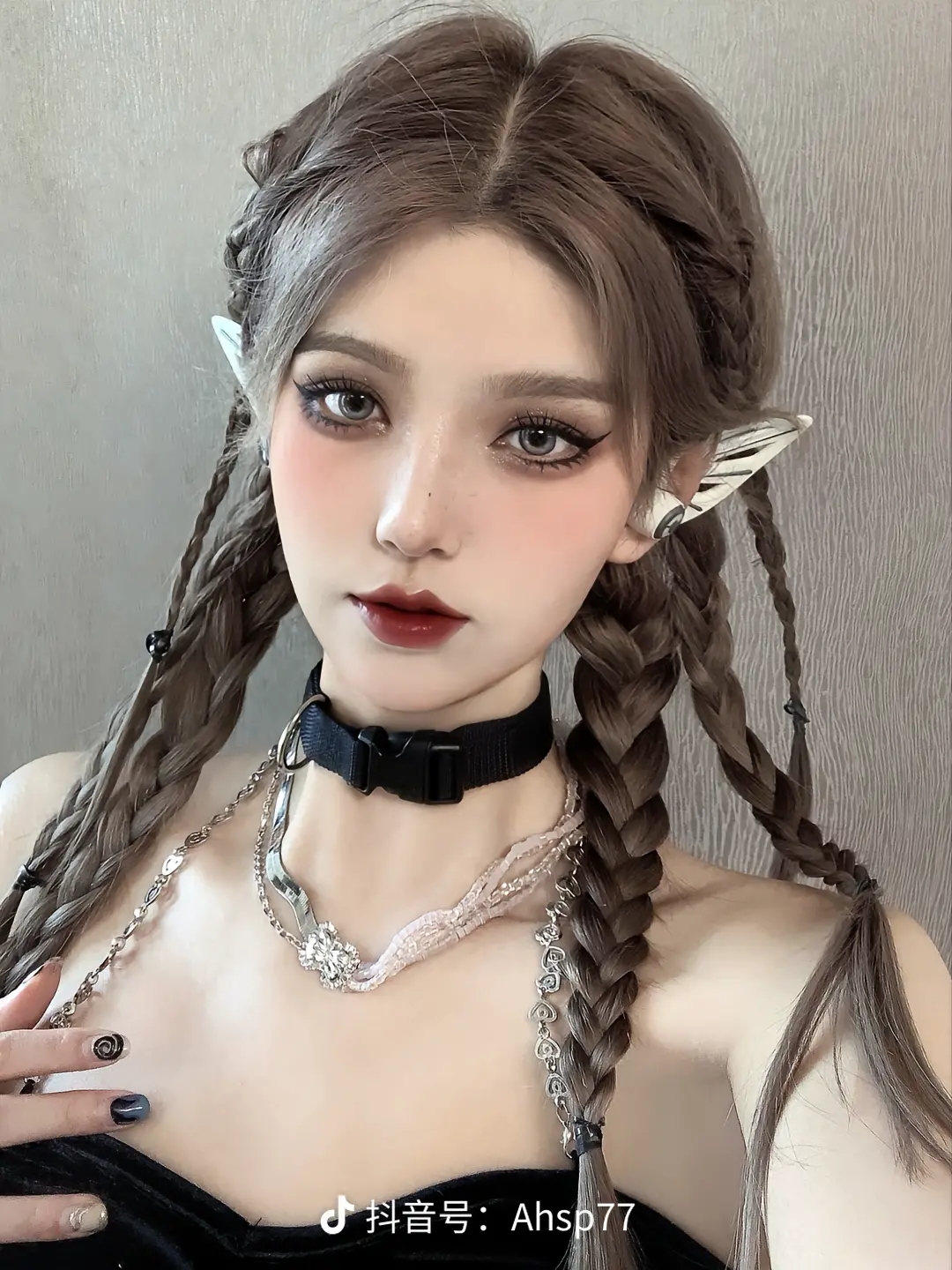 美女壁纸手机壁纸_美女头像真人很吸引人