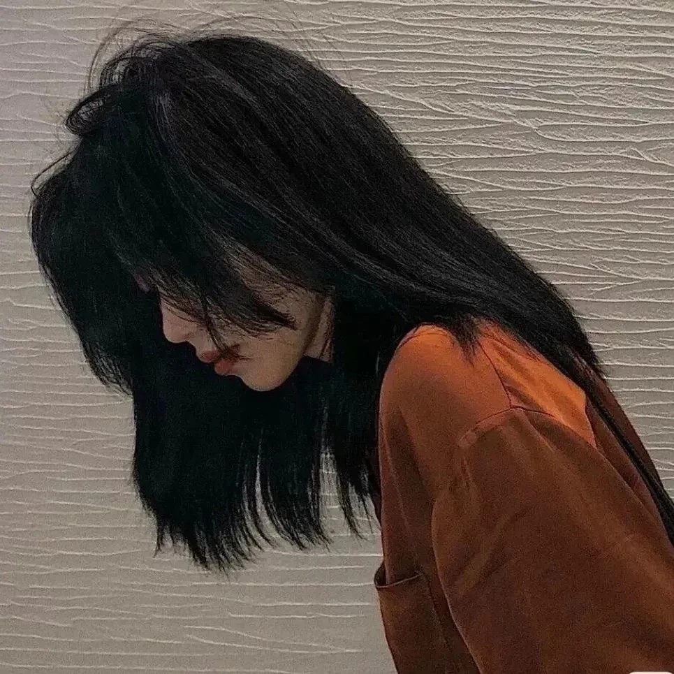 美女壁纸桌面2k_美女壁纸动漫