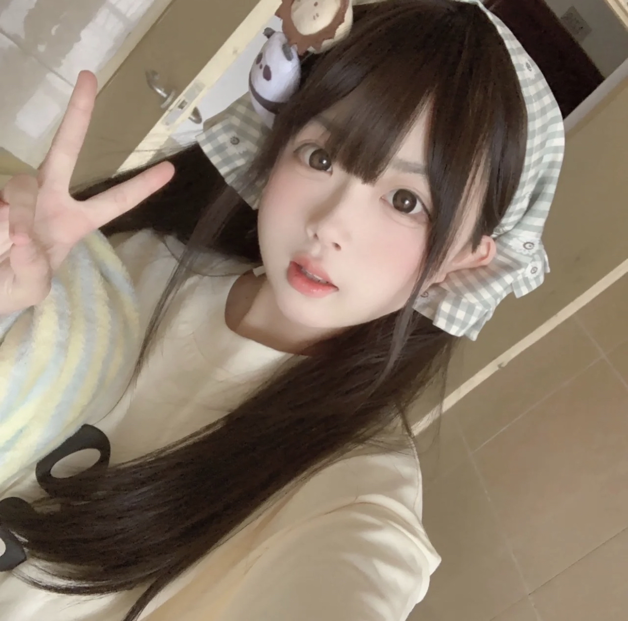 美女高雅造型_美女头像真人