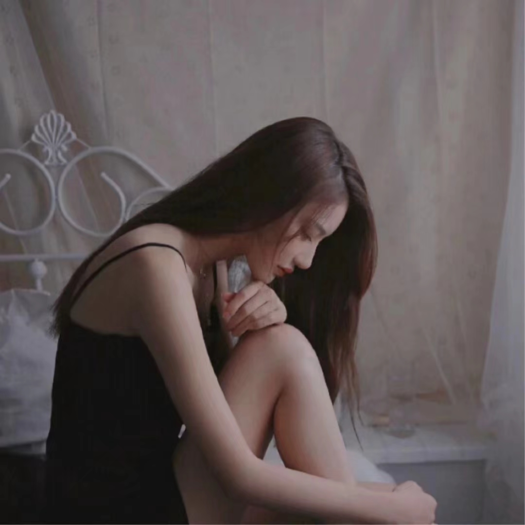 美女头像真人_美女照片游泳壁纸