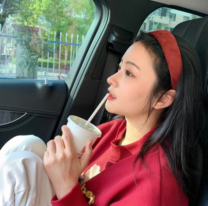 美女自拍_美女头像甜美