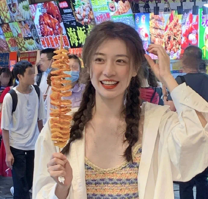 美女头像真人头像高冷_美女图片微信头像真人背影