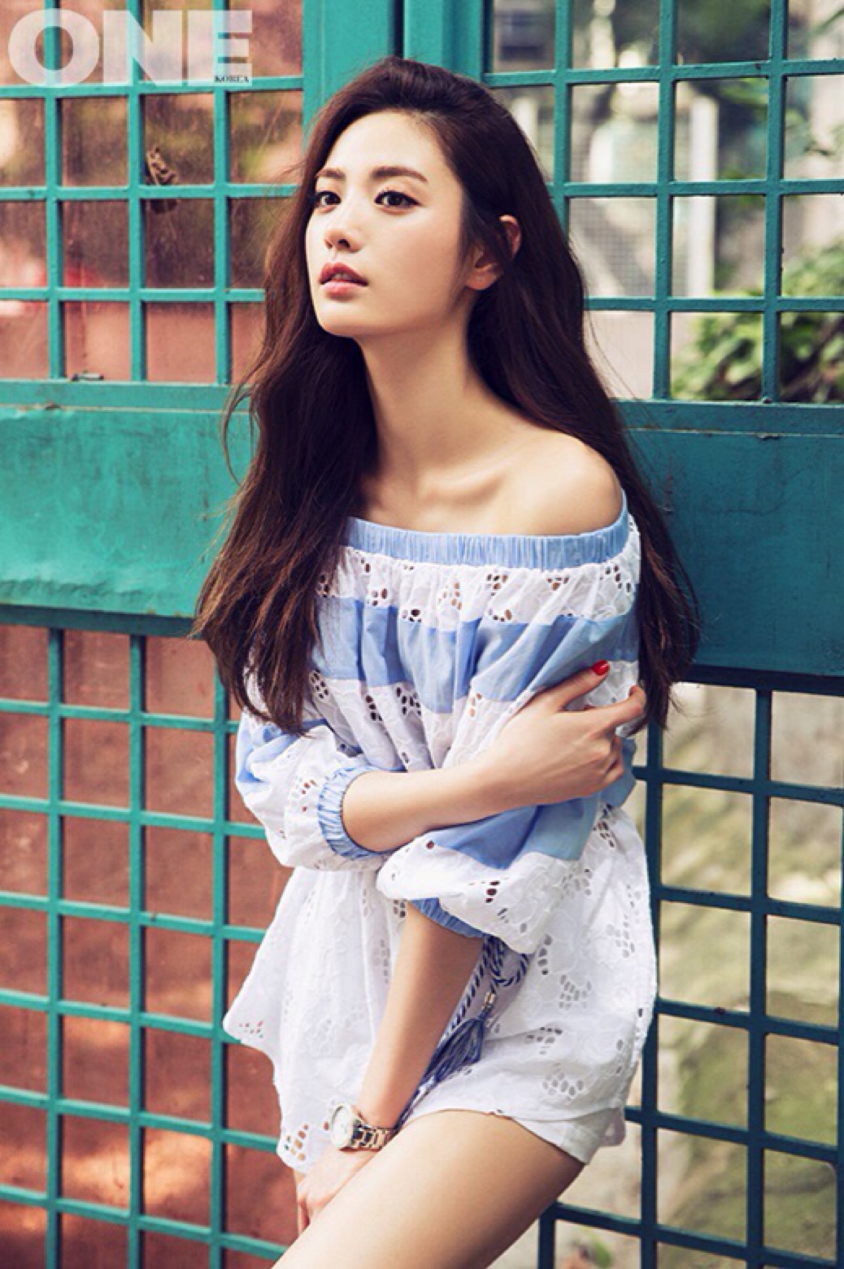 美女图片微信头像侧面_美女照片