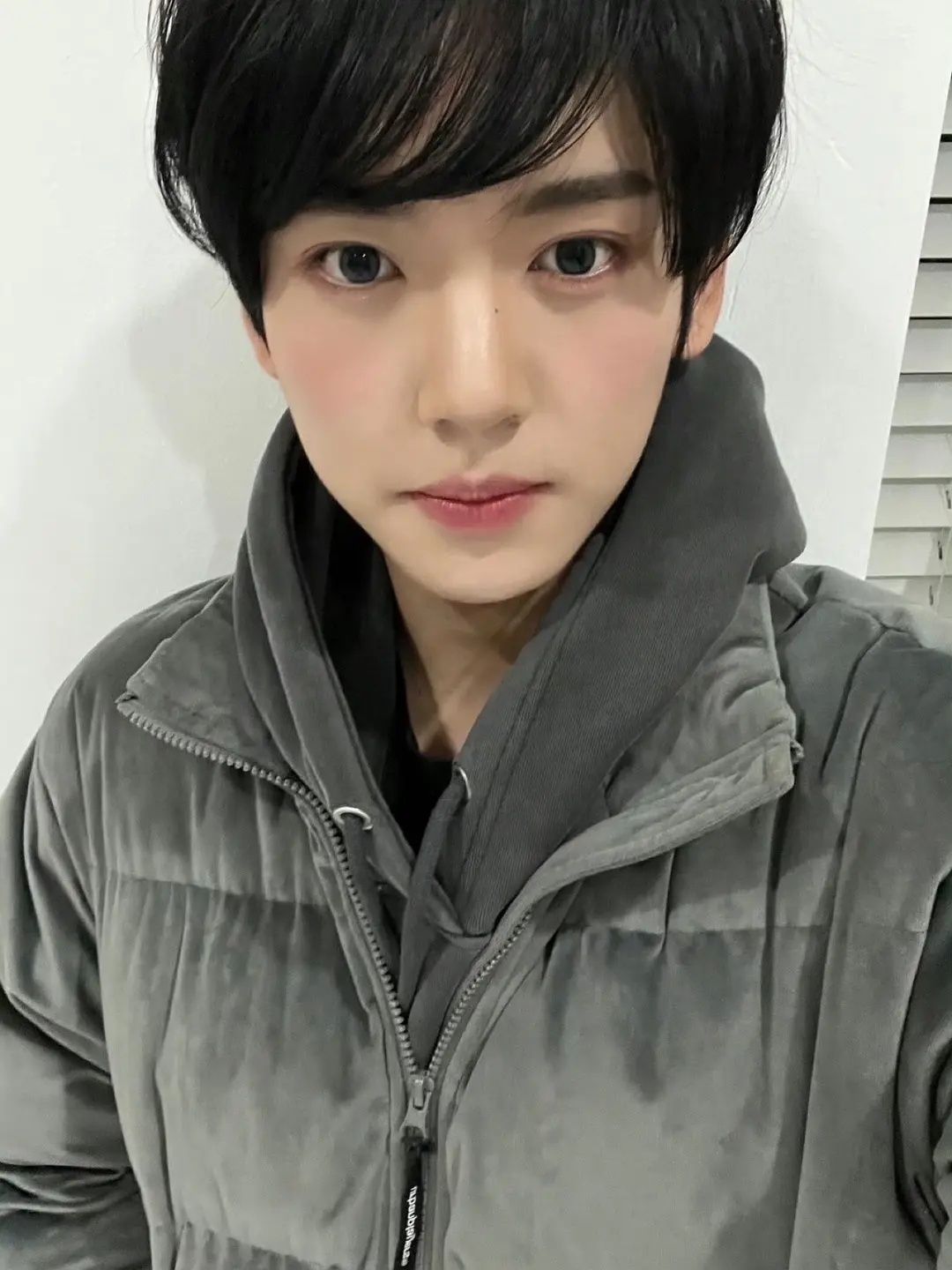 美女图片微信头像侧面_美女图片微信头像背影高清