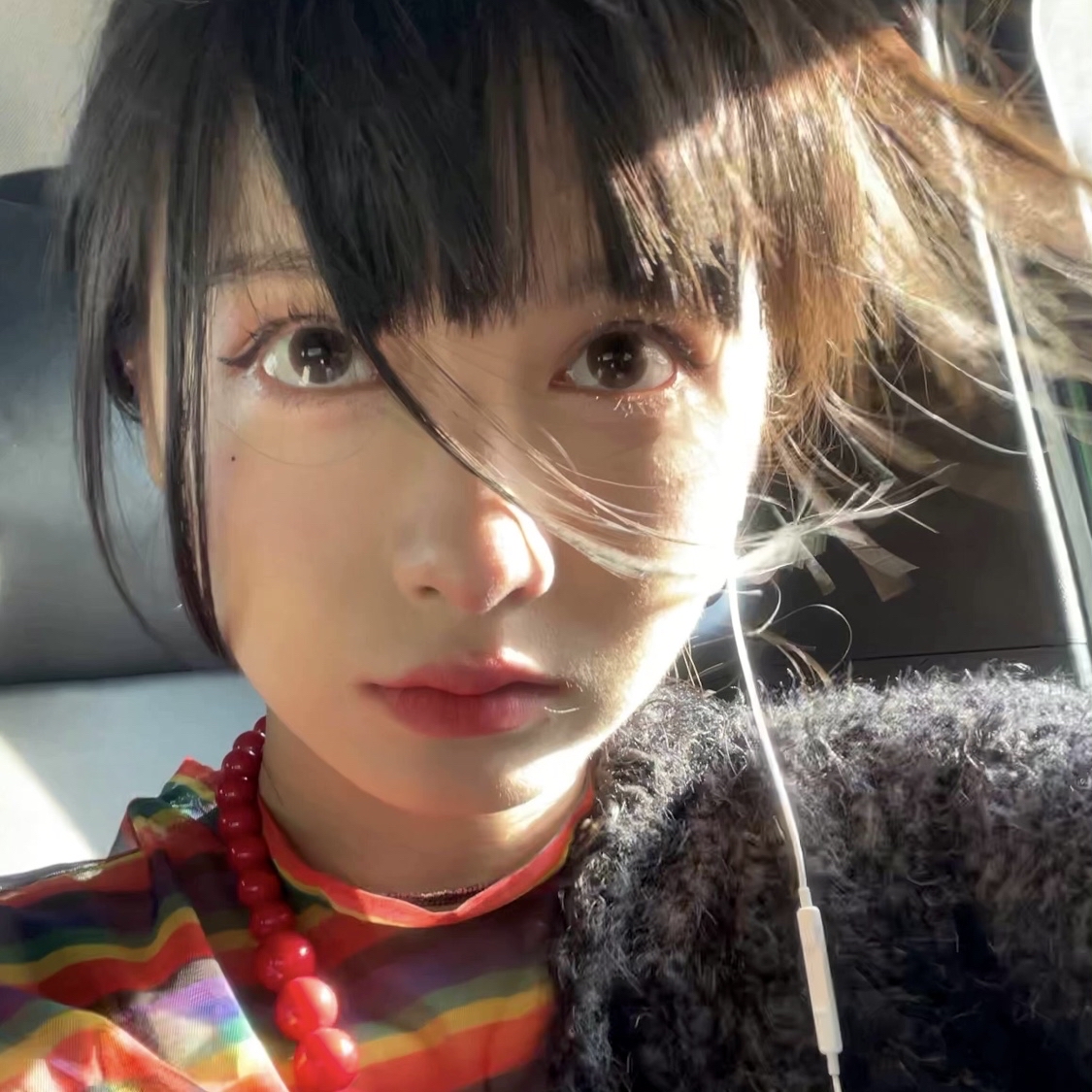 美女壁纸_美女自拍