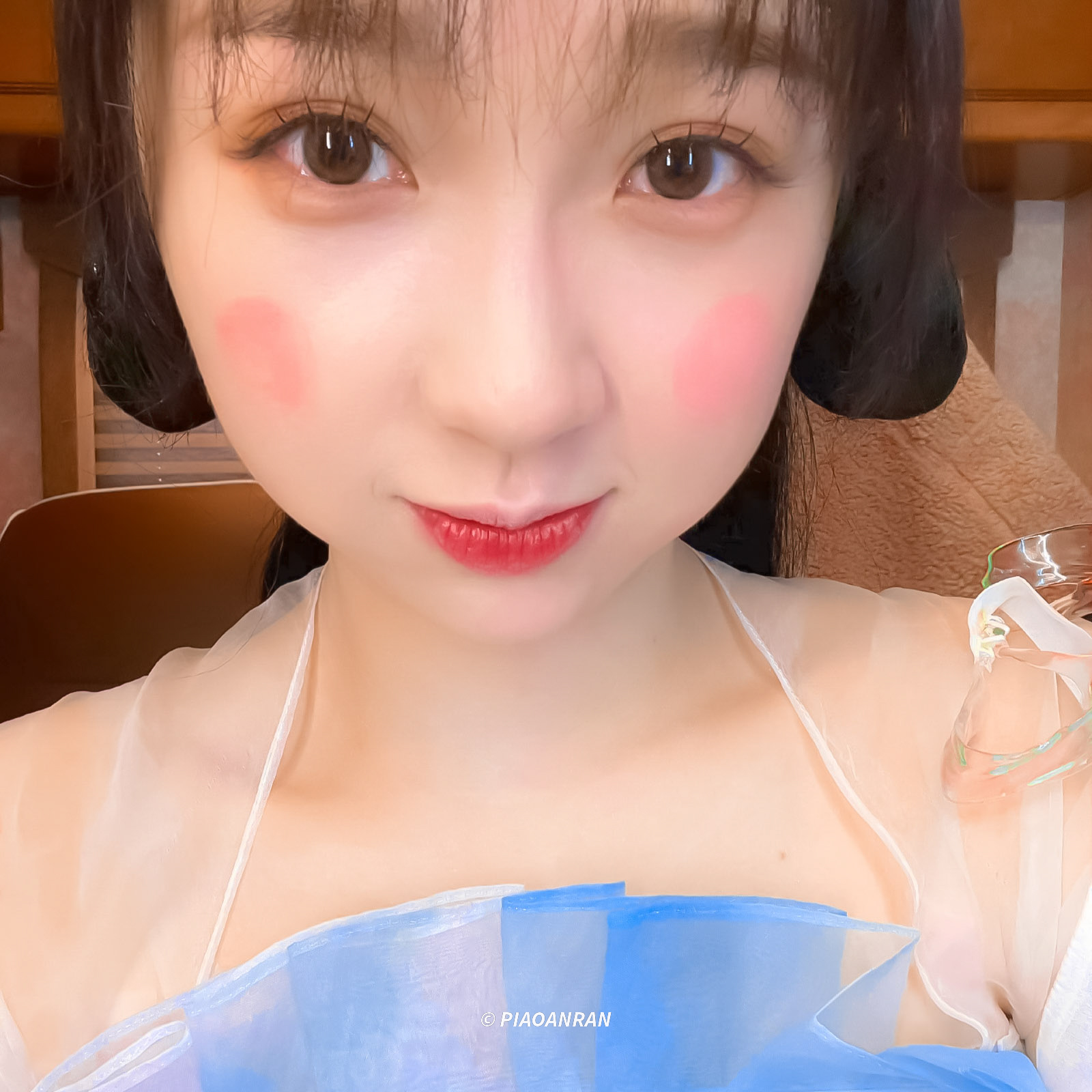 美女壁纸手机壁纸_美女头像气质