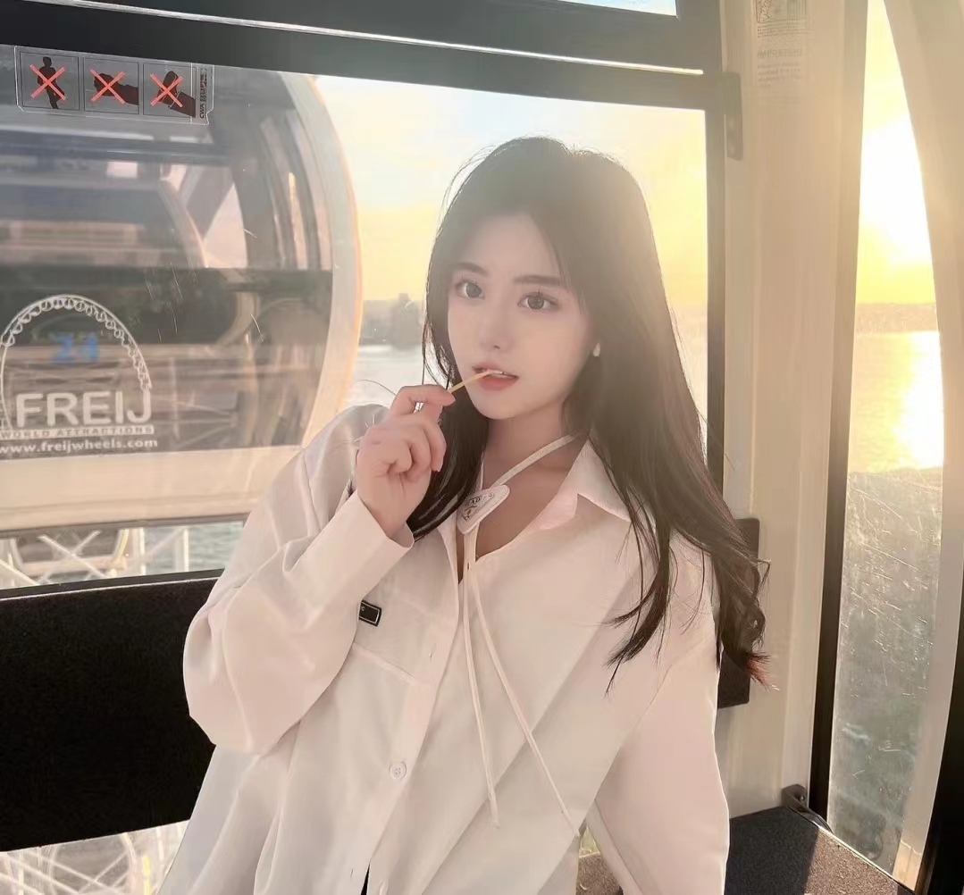 美女头像真人很吸引人_美女图片微信头像背影酷霸气