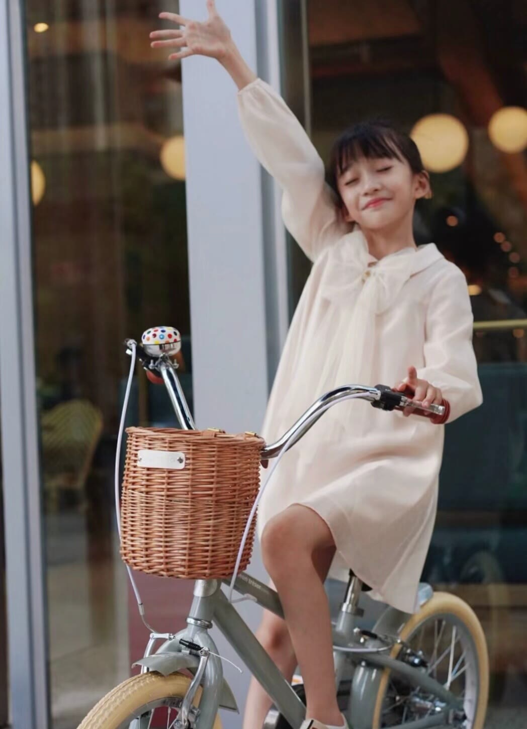 美女壁纸全屏_美女壁纸