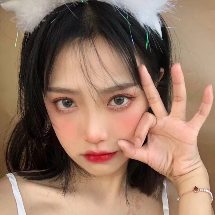 美女图片微信头像_美女高雅造型