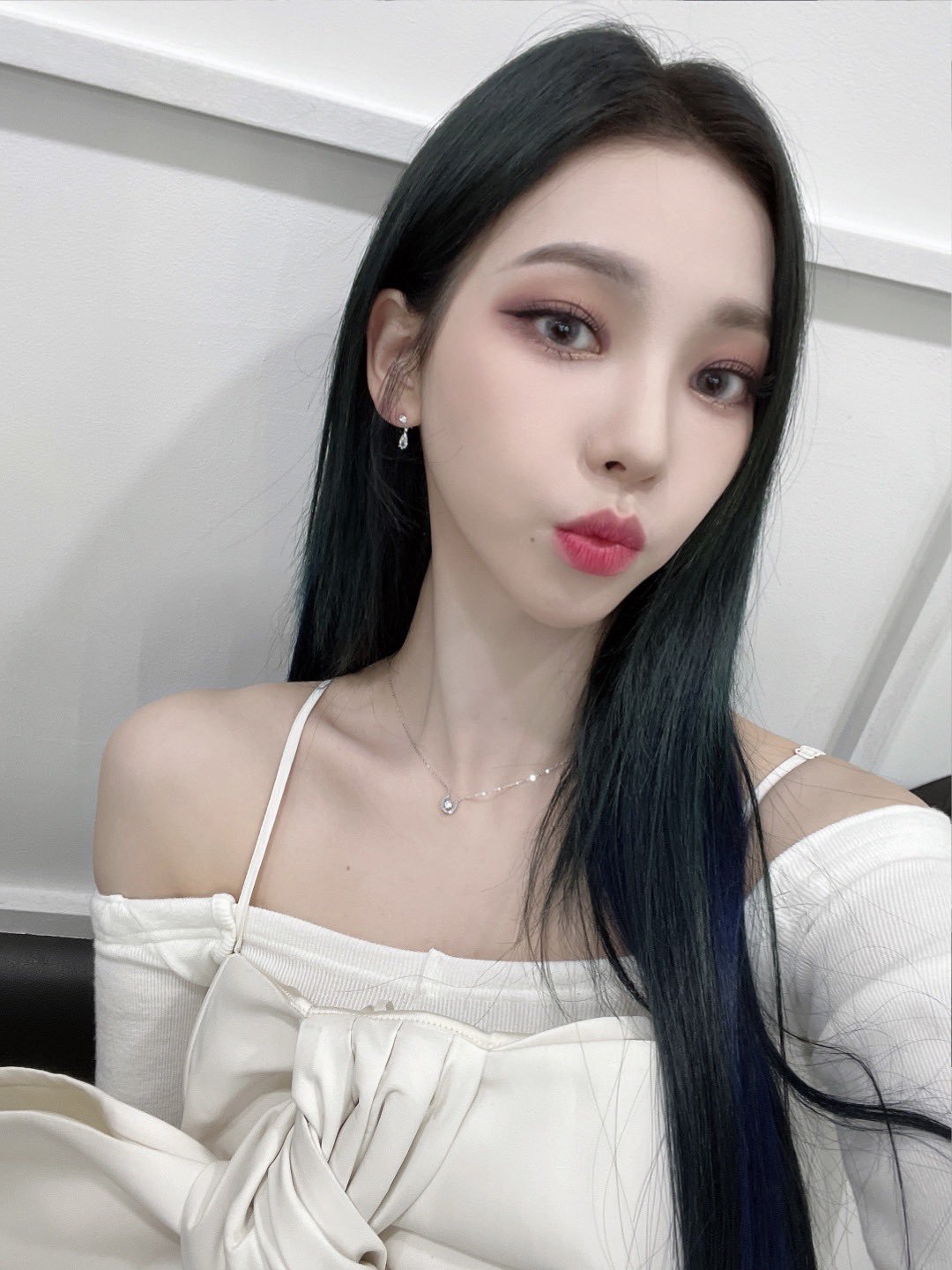 美女壁纸4k高清清纯_美女壁纸桌面2k