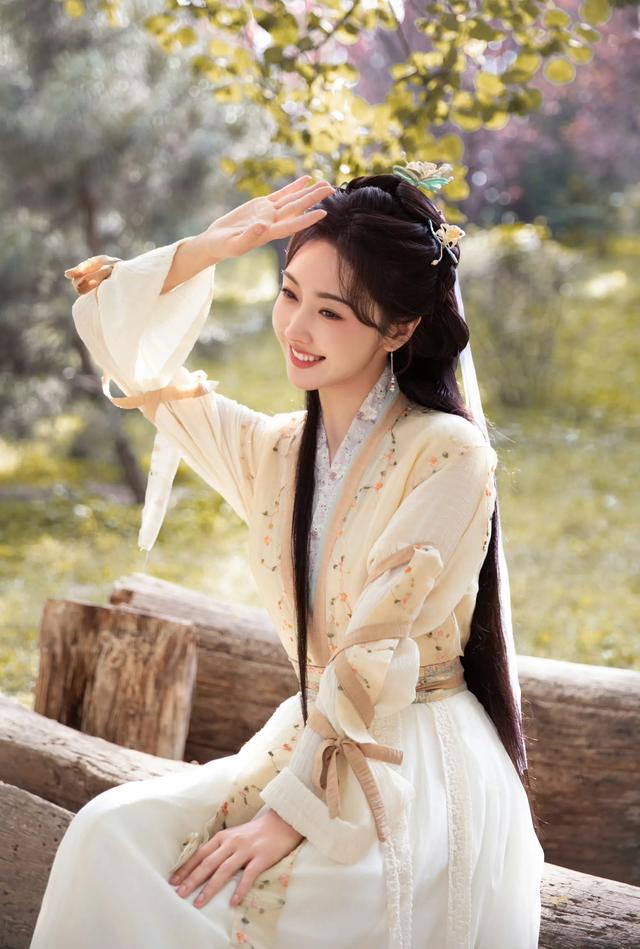 白色美女源文件下载酷图网白色美女壁纸好看电脑壁纸手机壁纸超清_美女头像可爱