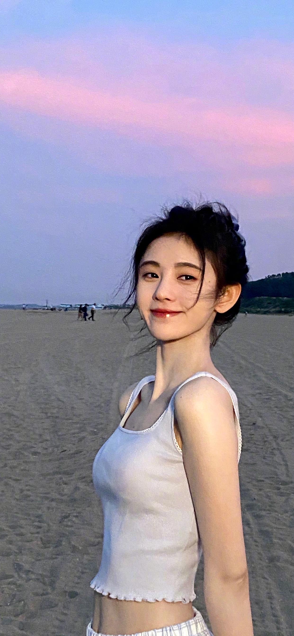 美女头像甜美_美女高雅造型