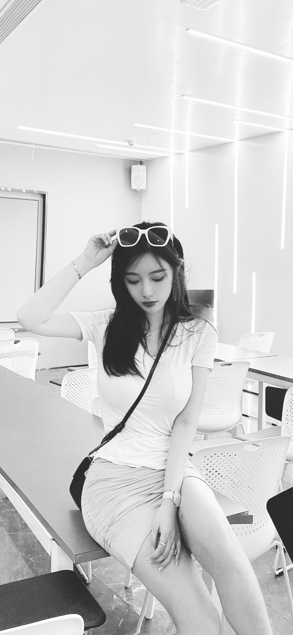 美女头像照片_美女头像外国