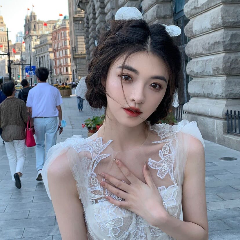 美女头像真人侧脸_美女头像真人头像