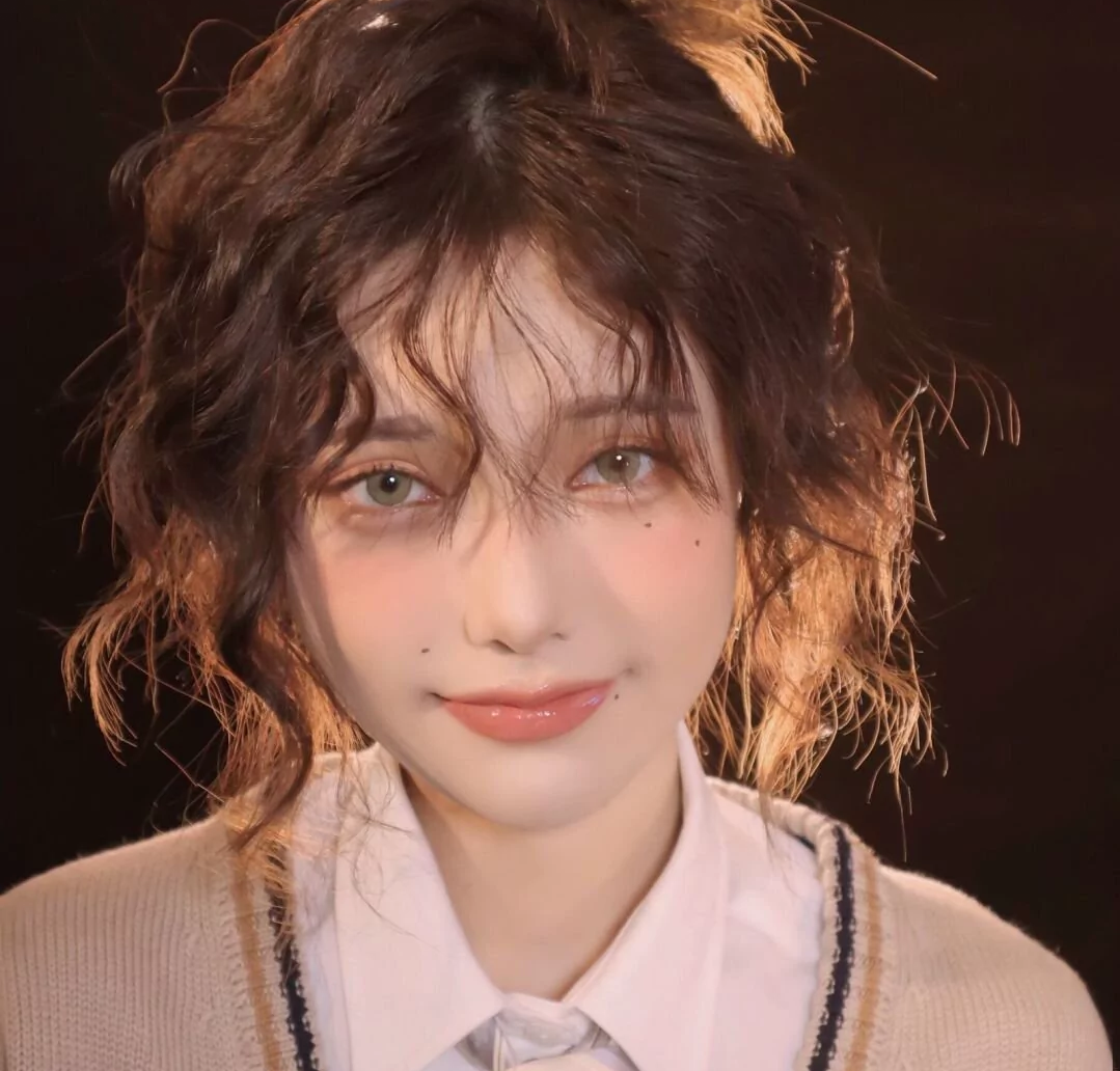 女生惊艳头像玖弦儿来自小红书网页版_美女头像高冷