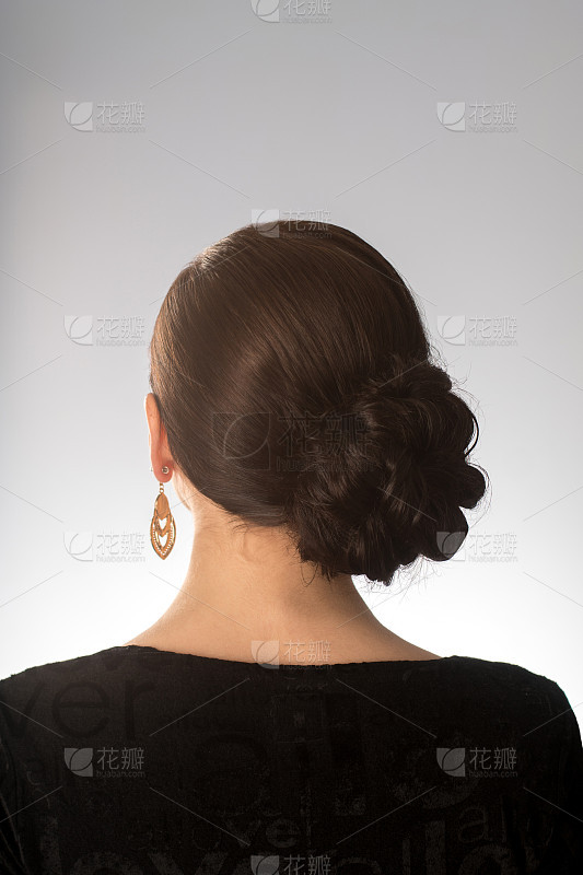 漂亮的年轻模特红唇美丽的女人的脸_美女图片微信头像