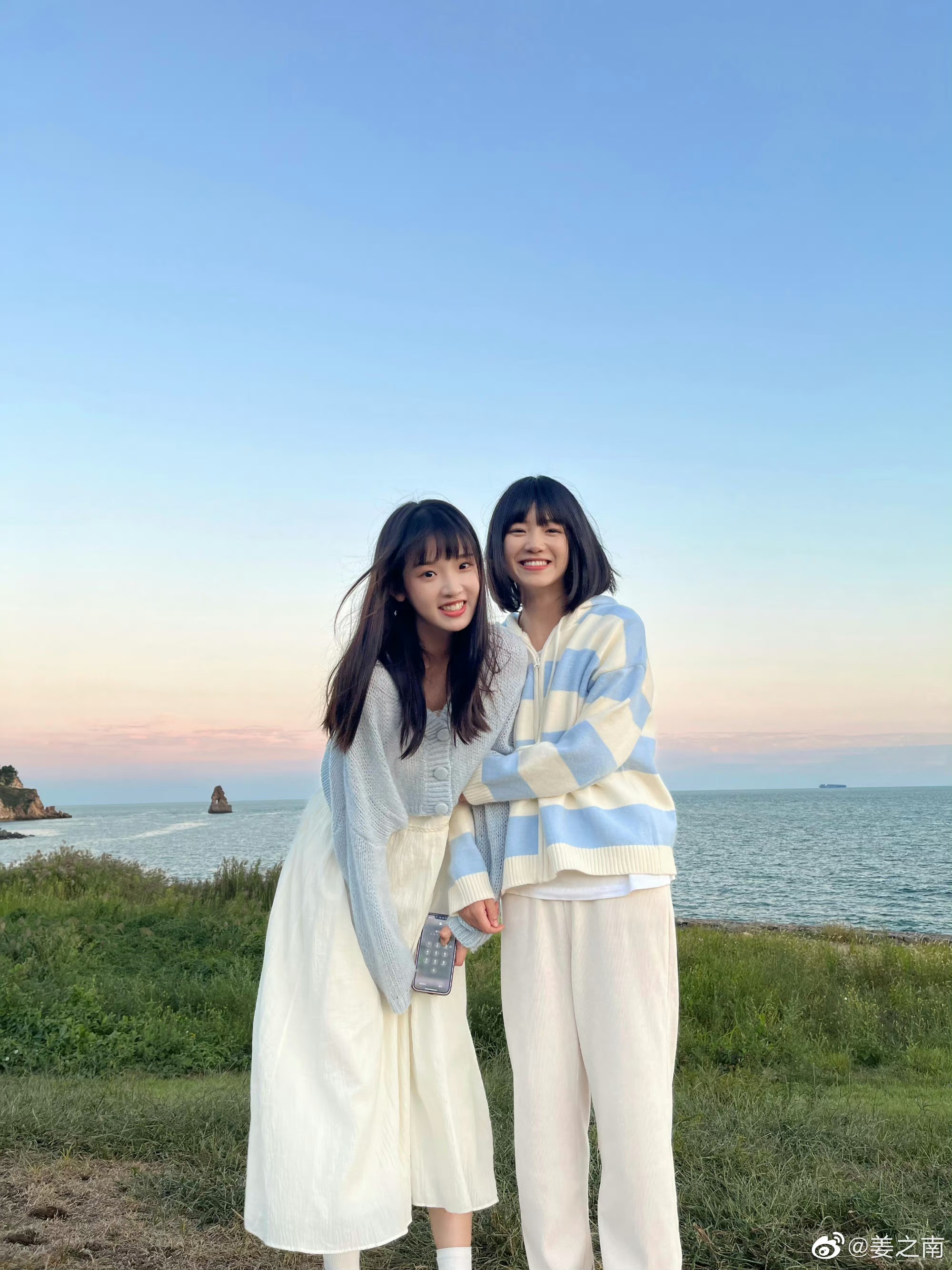 捕捉到一只阿鹿色彩班长_美女头像