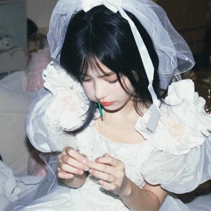 美女壁纸风景_美女高雅造型