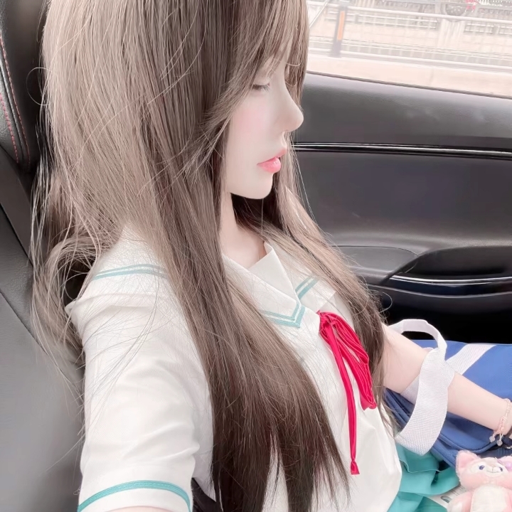 美女头像真人很吸引人_美女壁纸手机壁纸
