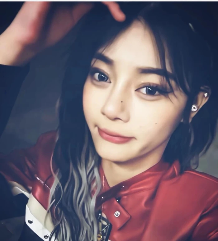 美女自拍_美女高雅造型