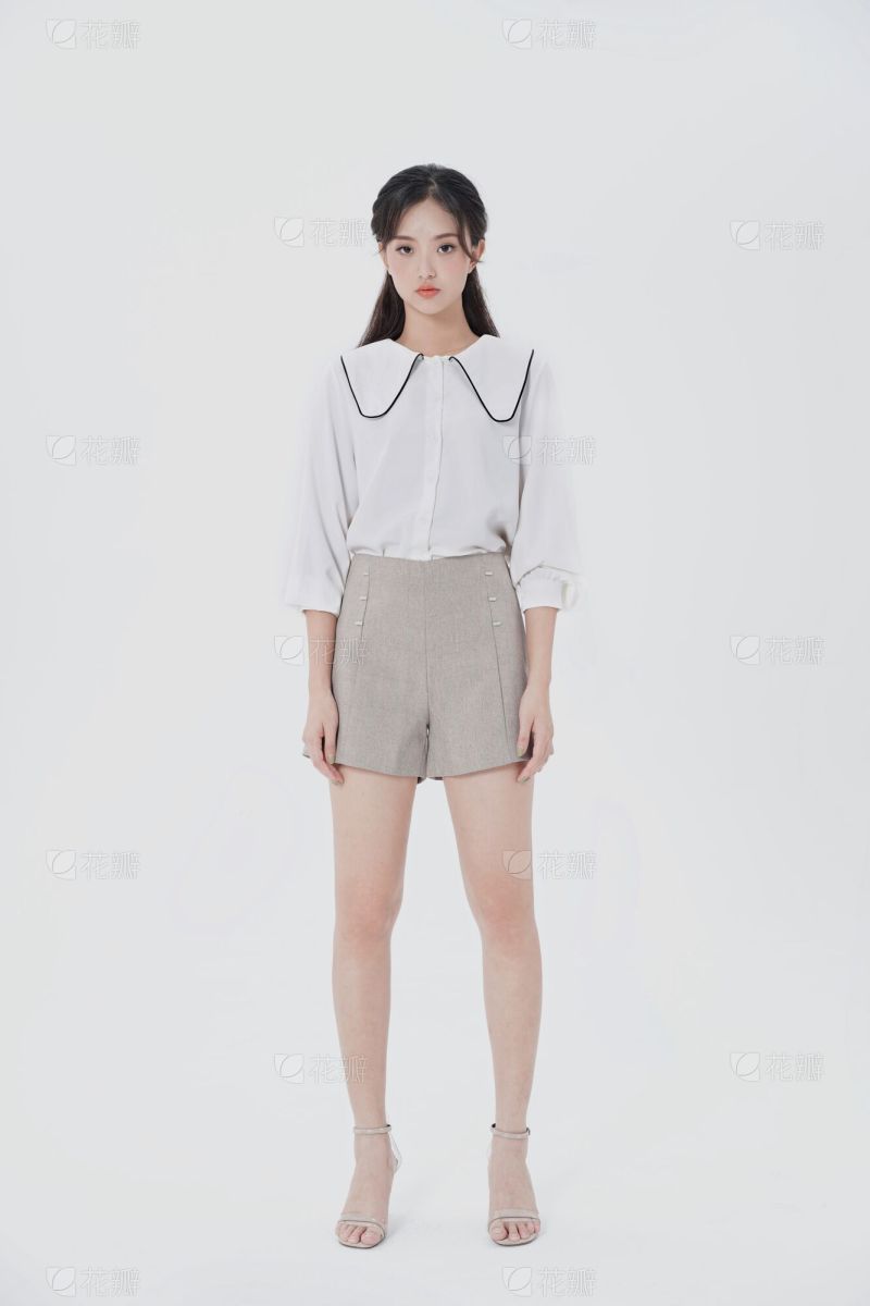 年青靓丽小姐姐山城街拍_美女照片