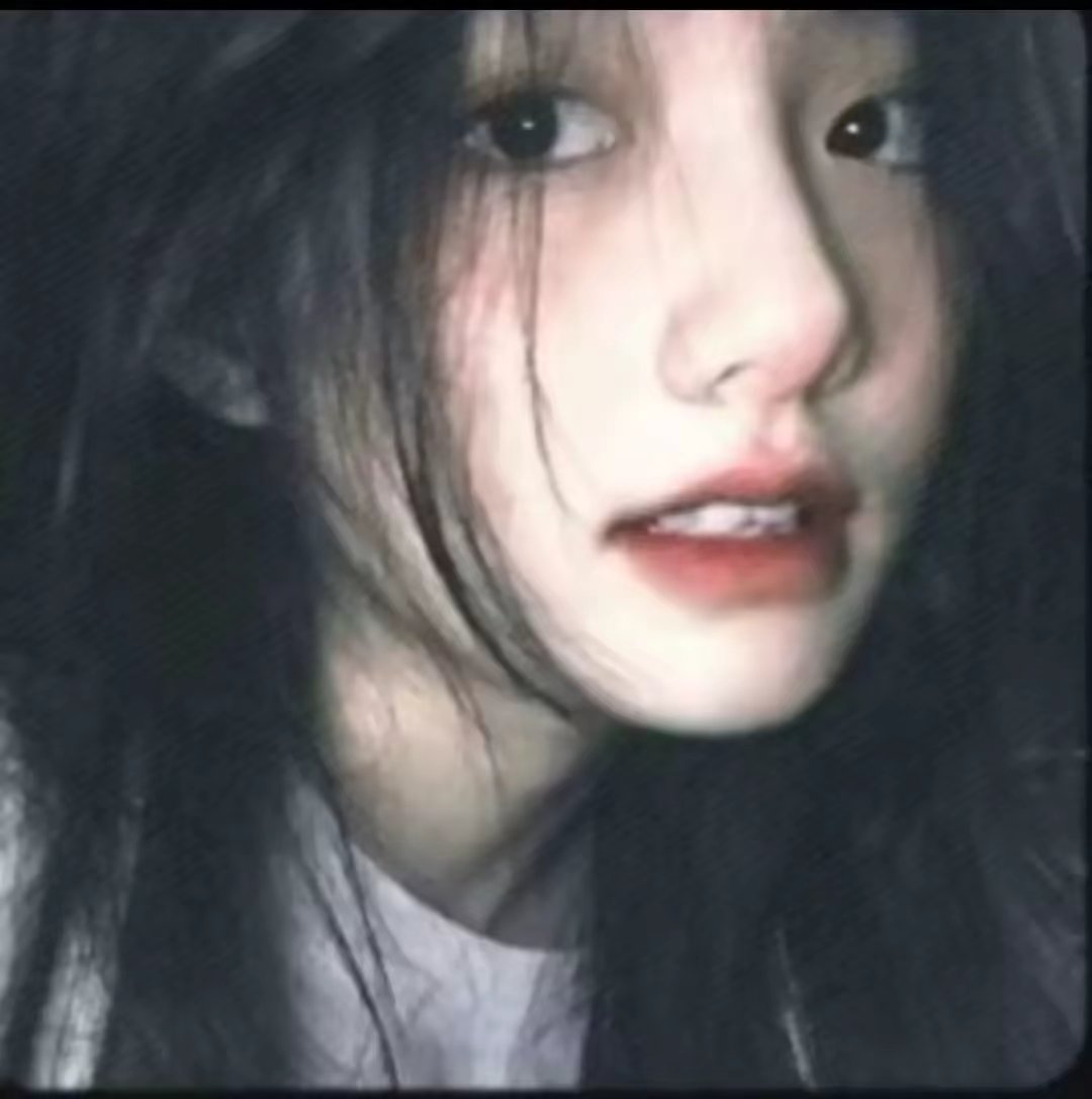 美女时尚街拍_美女自拍背影微信头像