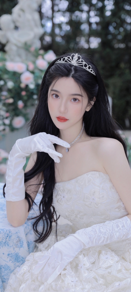 神秘的黑_美女时尚街拍