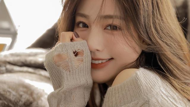 服装服饰女模特_美女照片背影侧面唯美