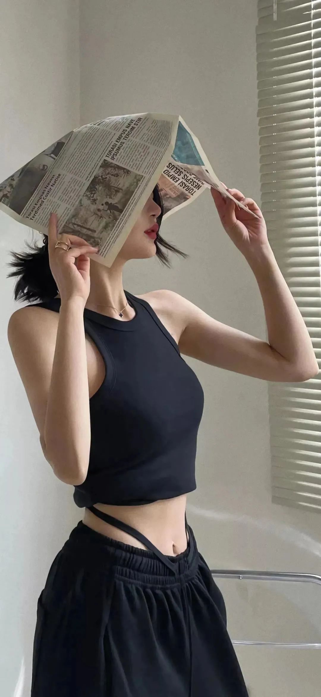 国产浓毛大BBWBBW美女时尚街拍