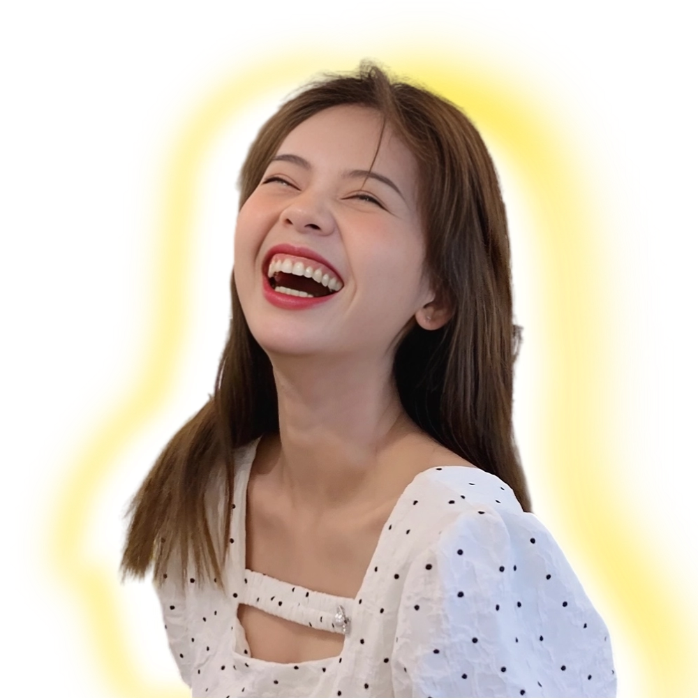 天空云朵女生风景简约风模板_美女自拍