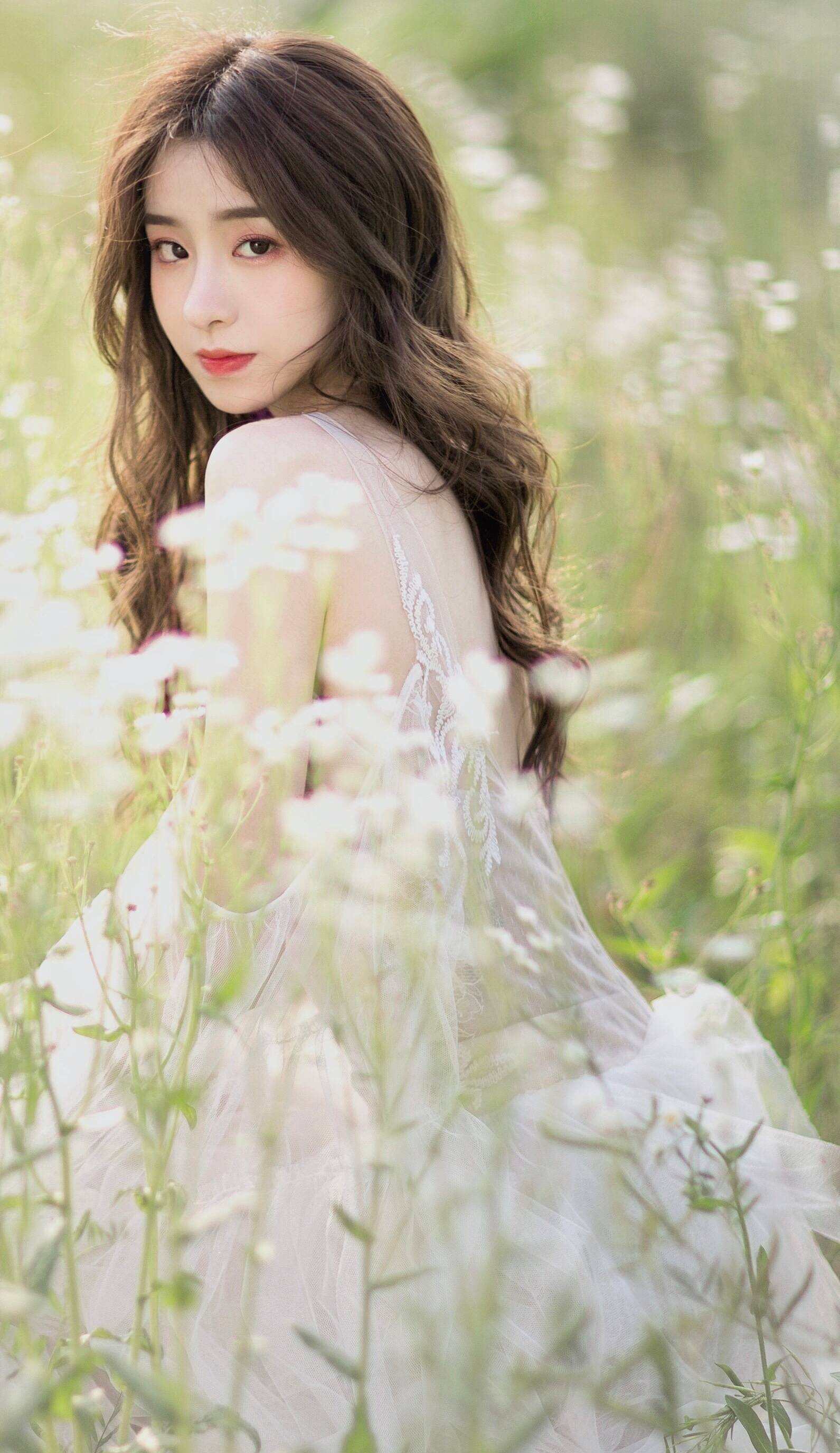 有哪些真人美女壁纸又纯又欲的知乎_美女头像真人