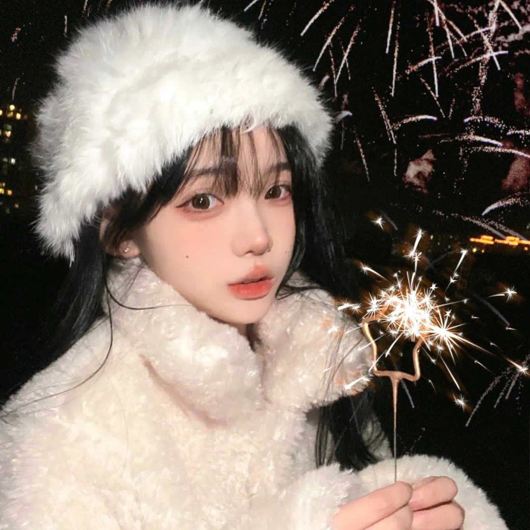氛围感满满的女生头像诶兰儿宝来自小红书网页版_美女高雅造型