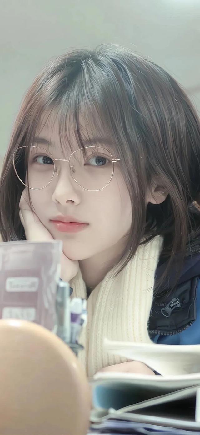 墨茨收集真人男头女头头像_美女自拍
