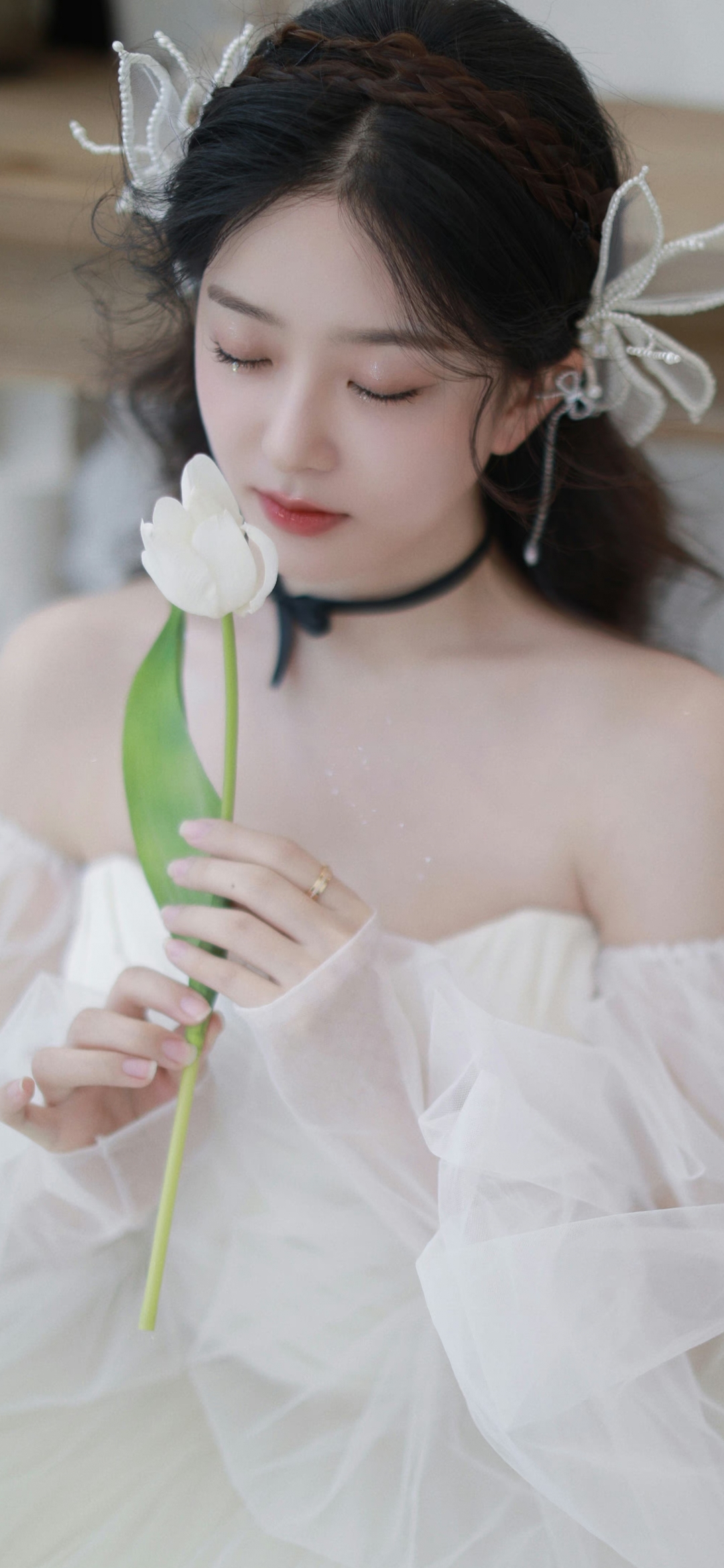 二次元美女壁纸_美女高雅造型