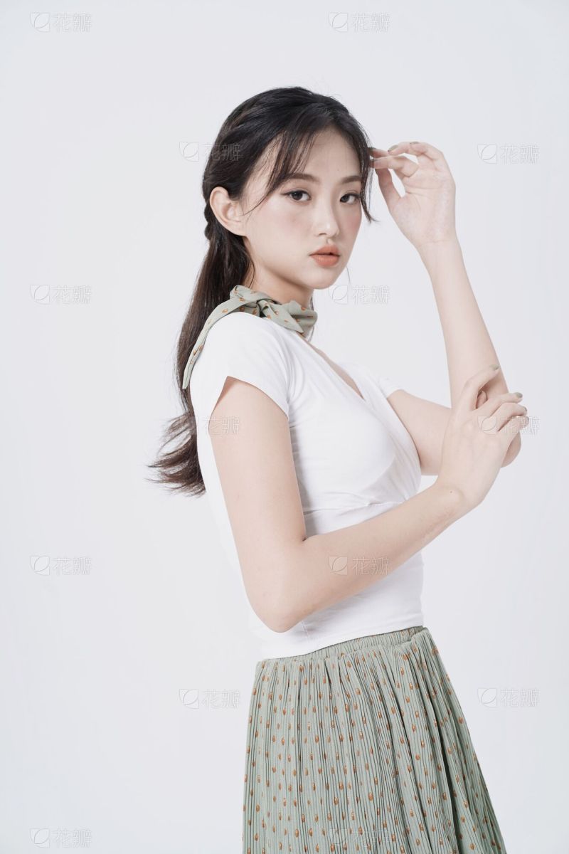 街拍美女时尚性感魅力迷人身材与颜值性感共存小红书_美女壁纸电脑壁纸高清抖音