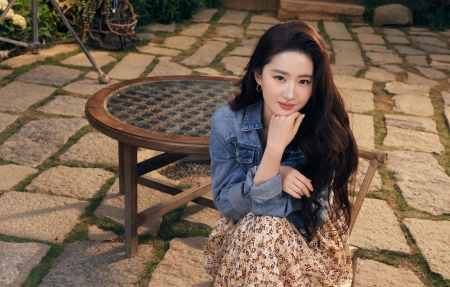 靓丽美女壁纸美图今日头条_美女图片微信头像高清头像