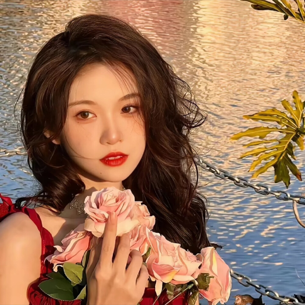 墨茨收集女头真人头像_美女头像真人微信