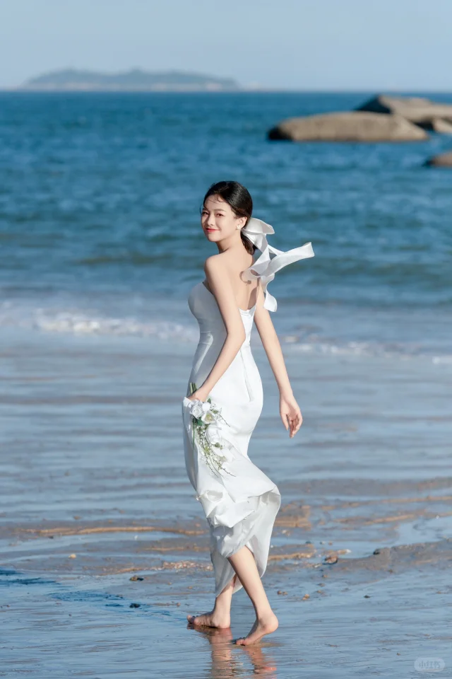 徒步旅行者人物摄影素材_美女头像