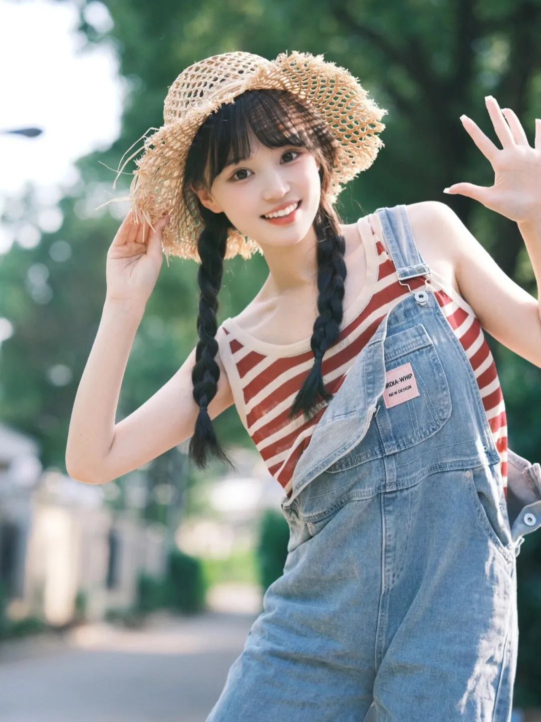 超好看壁纸分享今日头条_美女照片卡通教程