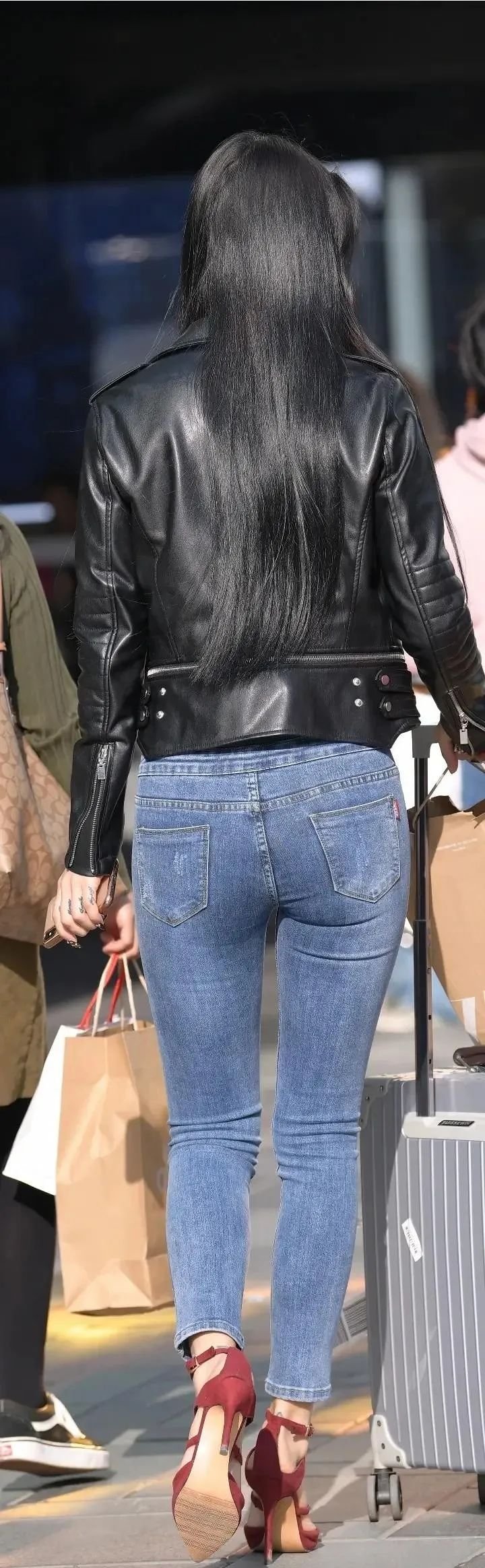 街拍人物素材分享小红书_美女头像真人