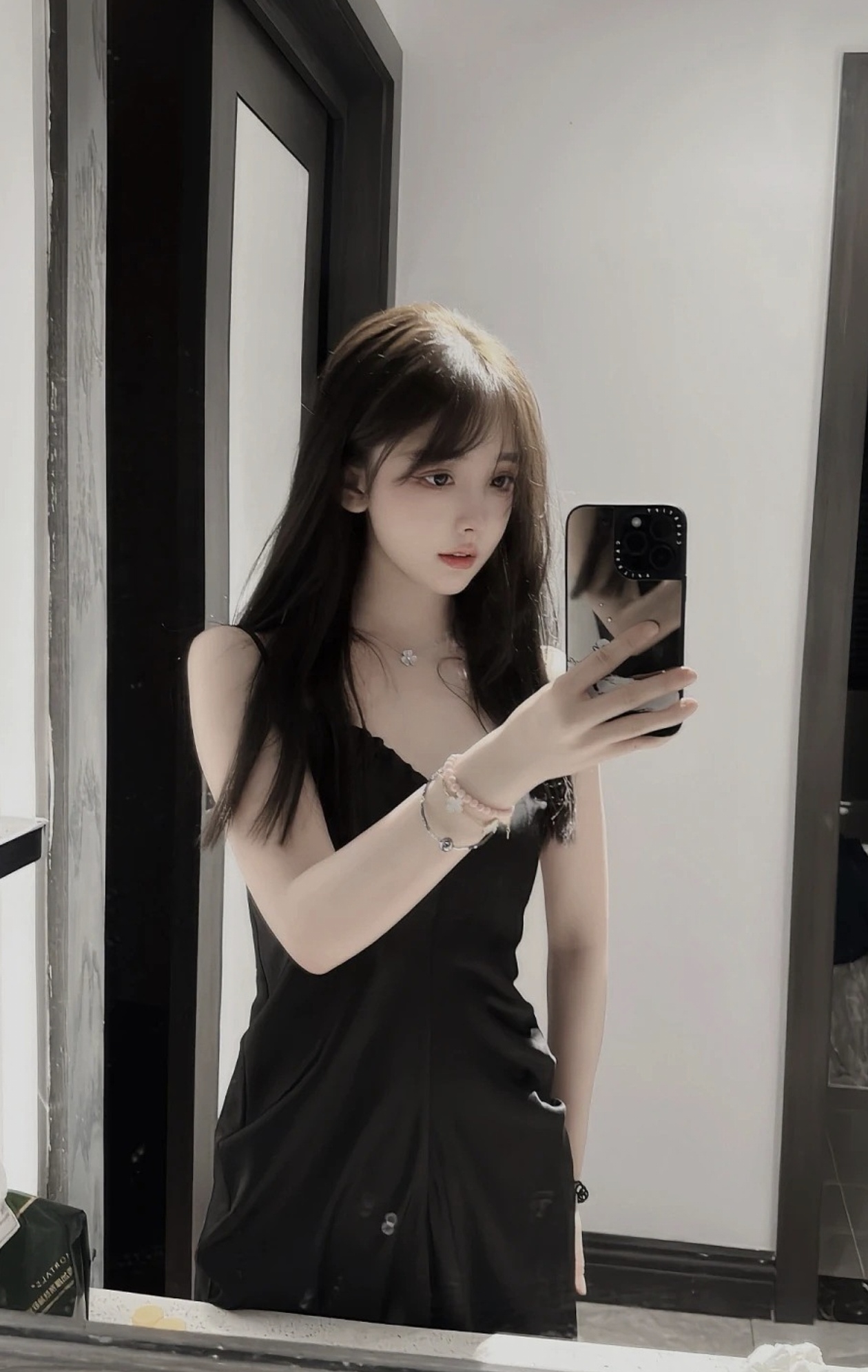 百搭可爱的拍照姿势_美女照片