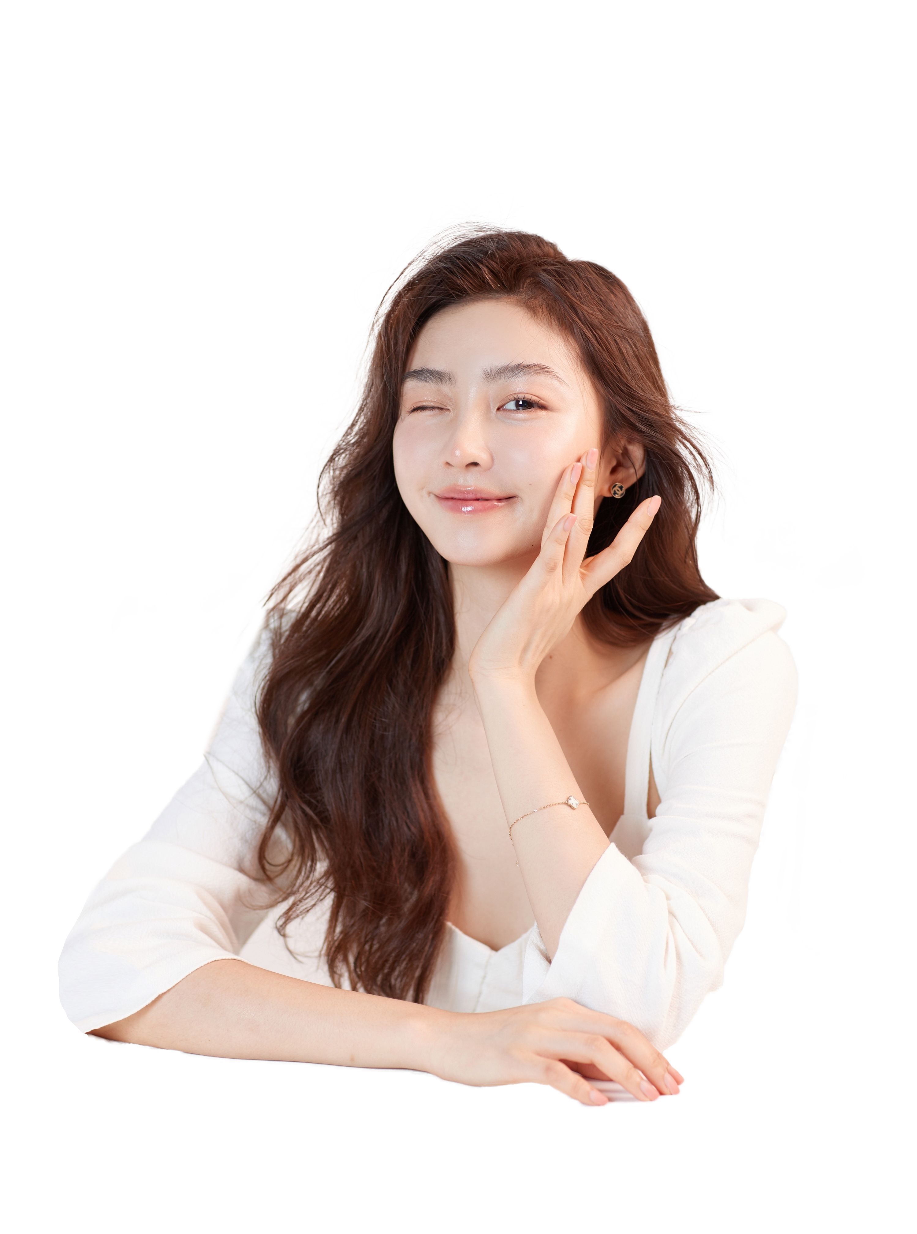赖美云采集别致的七_美女高雅造型
