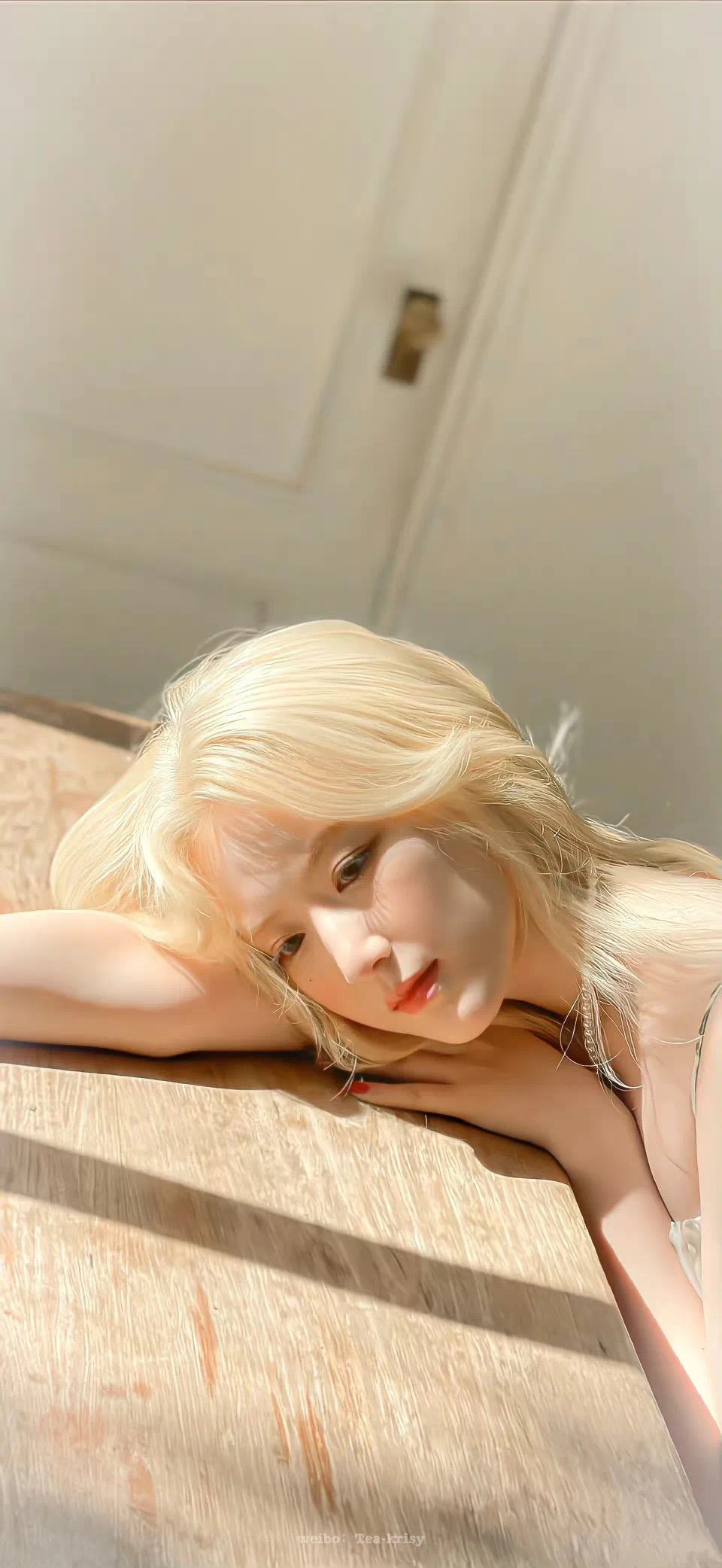 美女壁纸图片2025最新款_美女壁纸风景