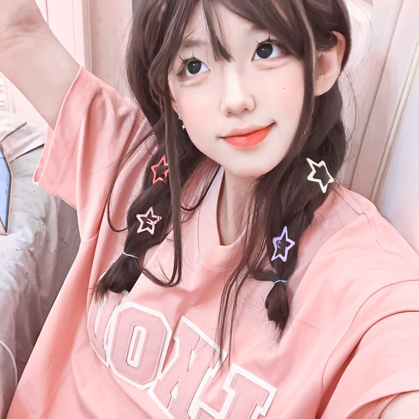 颜值不错苗条身材红衣妹子漏逼秀_颜值不错新人妹子白色睡衣自慰秀 - 头像