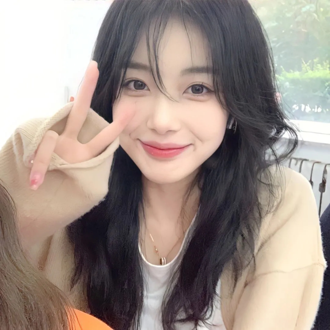 美女图片微信头像侧脸_美女头像真人版