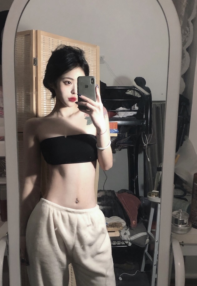 美女图片微信头像背影酷霸气_美女头像