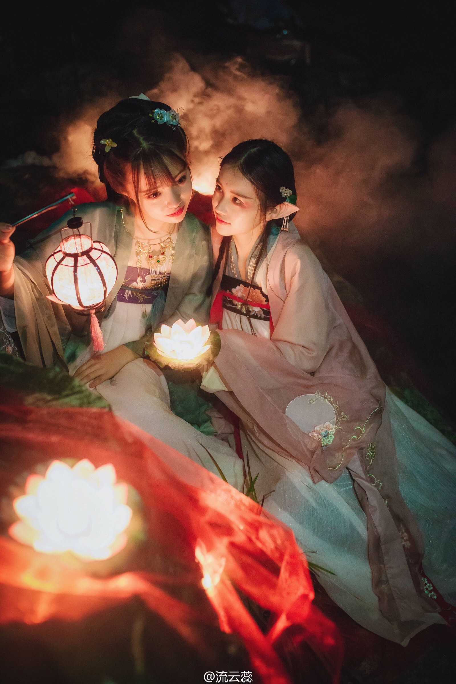 美女壁纸手机壁纸_美女头像真人背影