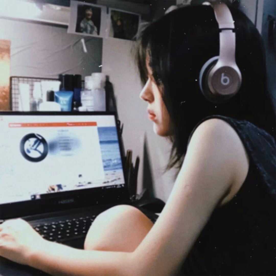 美女头像高冷_美女头像一个人